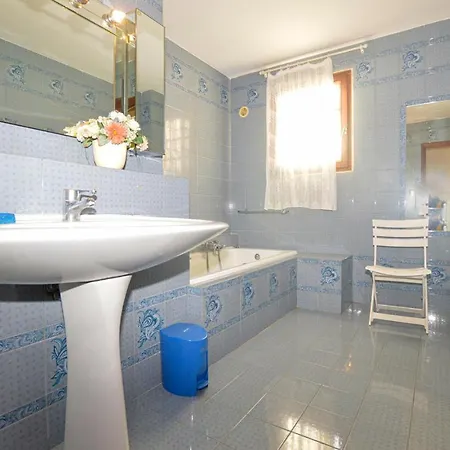 Beautiful In St Florent W/ Wifi, Outdoor Swimming Pool And 3 Bedrooms